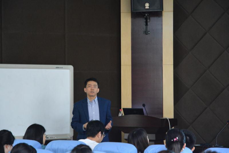 杏吧原创
举办首期“泰山金融学术训练营”.png