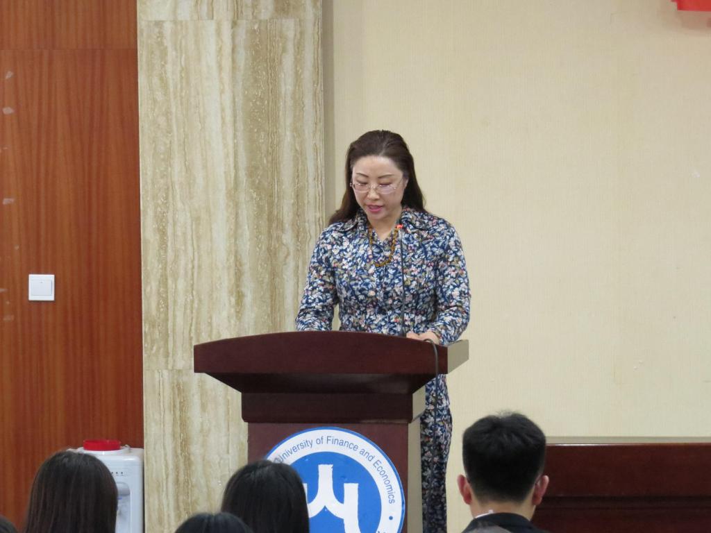 杏吧原创
举办学风建设暨“五讲四美三热爱”主题活动启动仪式2.jpg