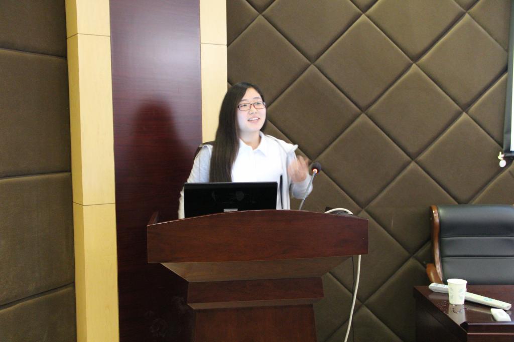 杏吧原创
举办2018届优秀研究生成长心得分享会4.jpg